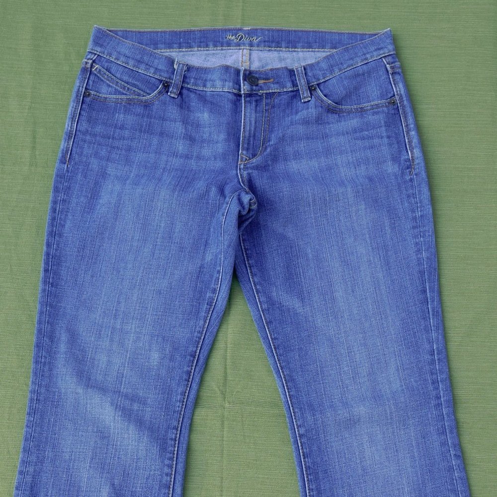 Old Navy Diva Boot Cut Jeans Size 8 Long